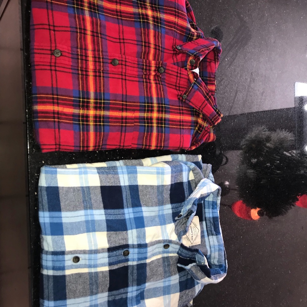 Men’s Flannel button ups